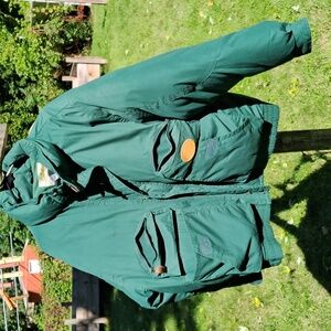 Cabela's men's size extra extra large green goose down jacket